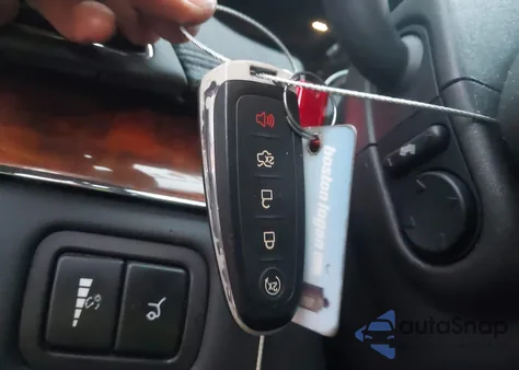 2016 Lincoln Mkt Livery z USA, uszkodzony, nr VIN 2LMHJ5NKXGBL00810